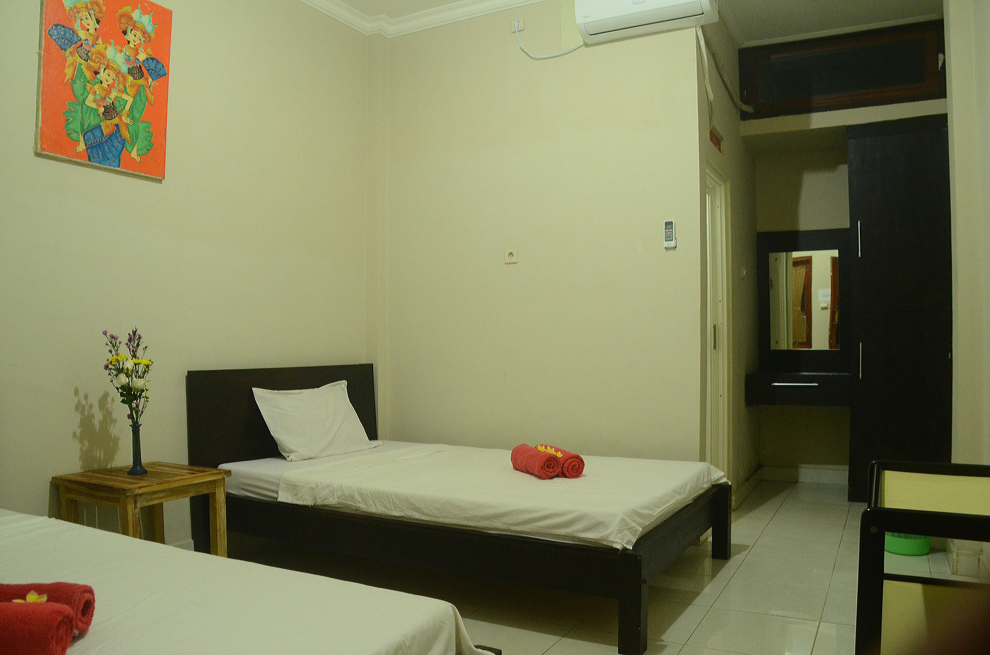 Budget Door Legian Inn Kuta Lombok Dış mekan fotoğraf